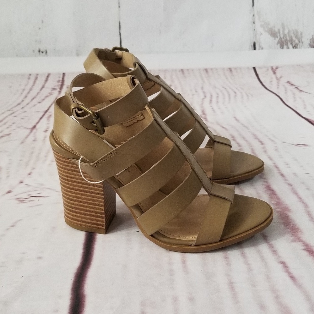 AMERICAN EAGLE Taupe Block Heel Sandals